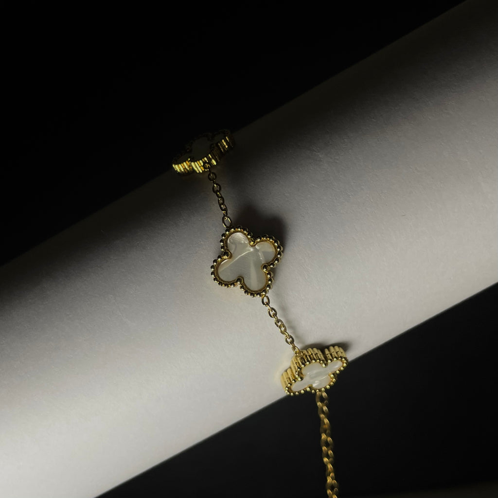 Pearl White Clover Bracelet