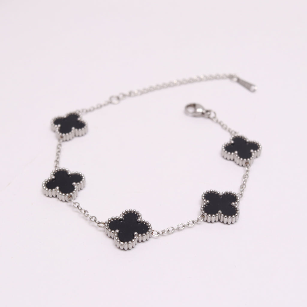 Luna Clover Bracelet