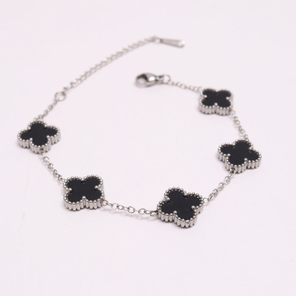 Luna Clover Bracelet