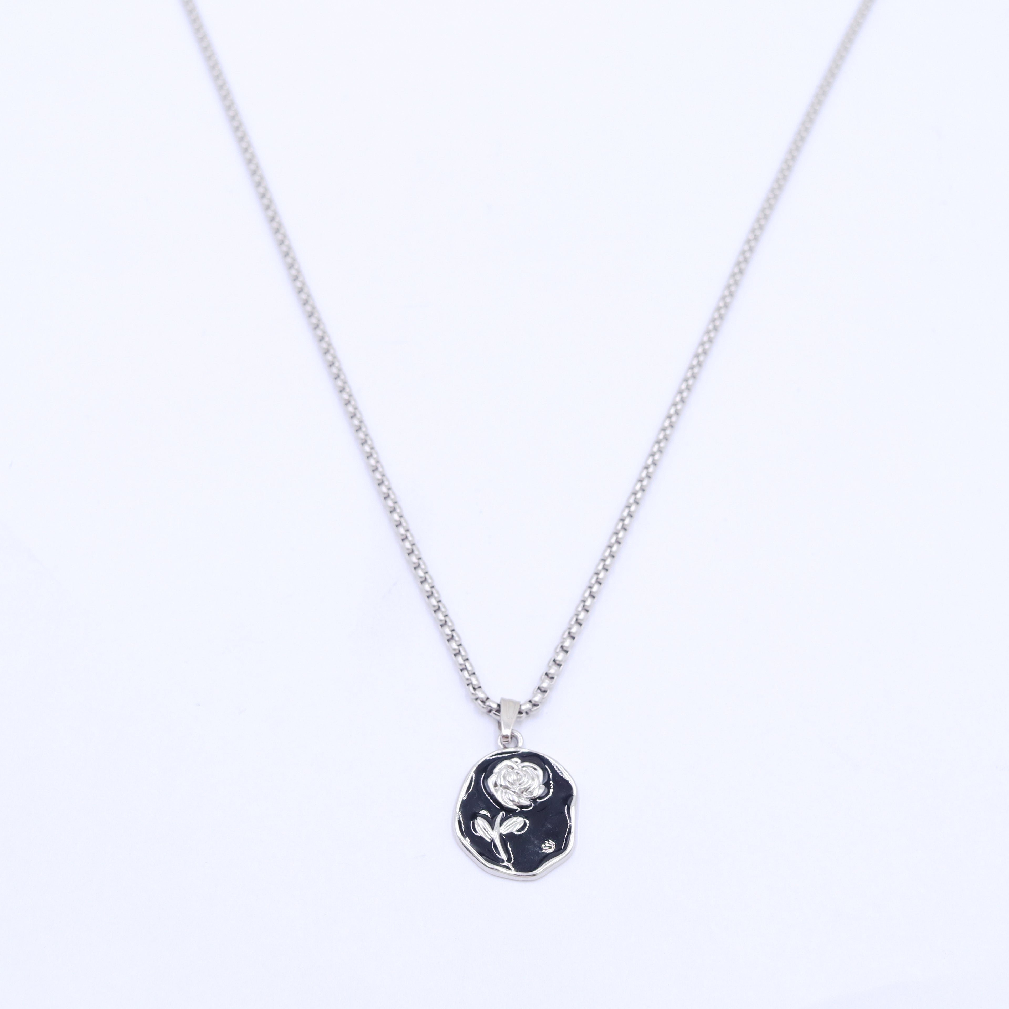 Midnight Rose Chain