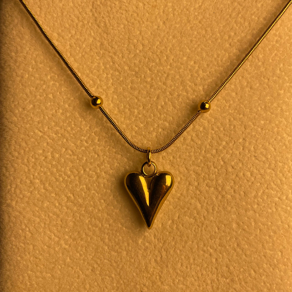 Eterna Heart Necklace