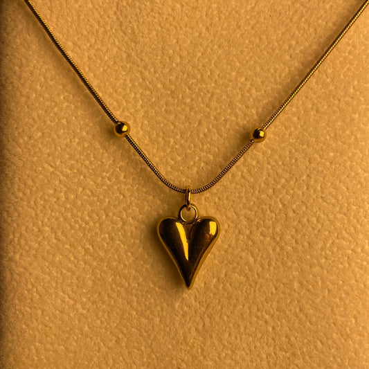 Eterna Heart Necklace